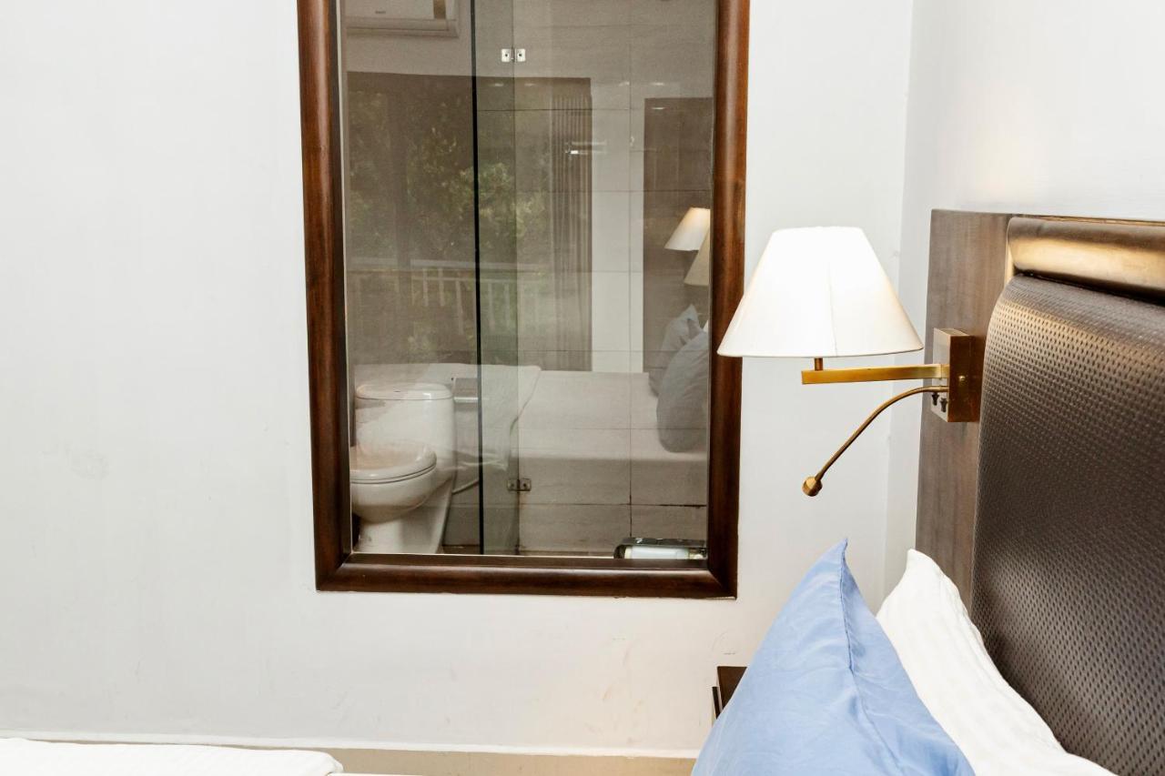 Hotel Fourteen Pods By The Sea Morjim Exterior foto